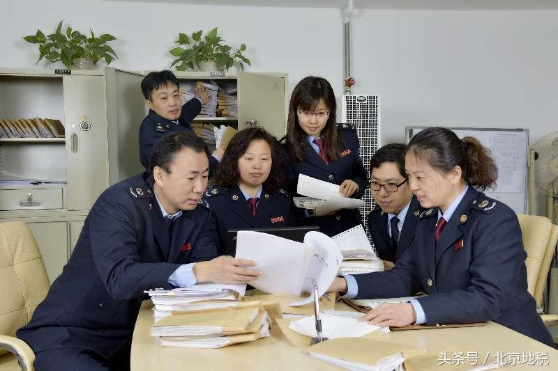 聚光燈下的暗影 揭開演出經紀行業(yè)偷稅漏稅的面紗